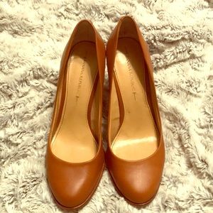 Banana Republic Camel Brown block heels