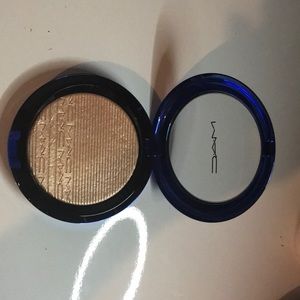 Brand newMac oh darling extra dimension skinfinish