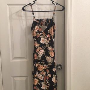 EUC Floral Black Cream Slit Women’s dress sz L