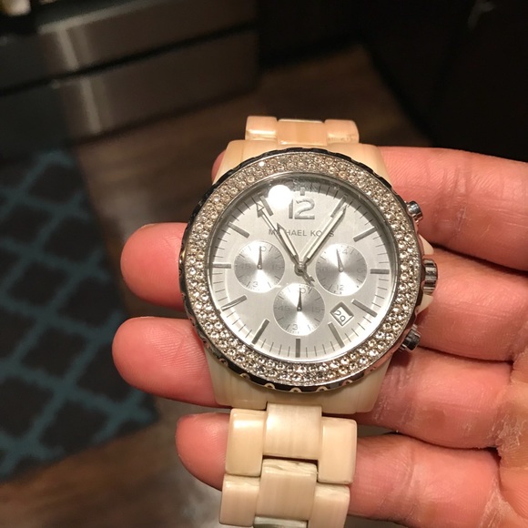 Women’s Michael Kors Watch - Picture 2 of 4