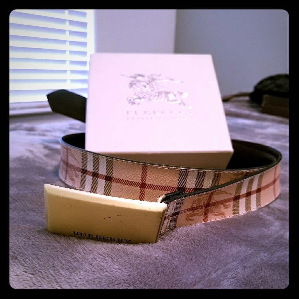Burberry men belt