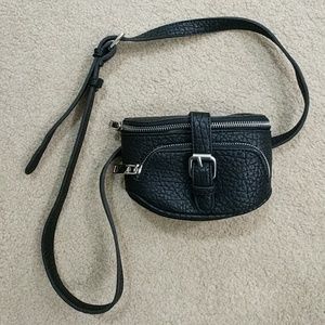 Street level crossbody bag