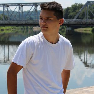 Meet your Posher, Zach