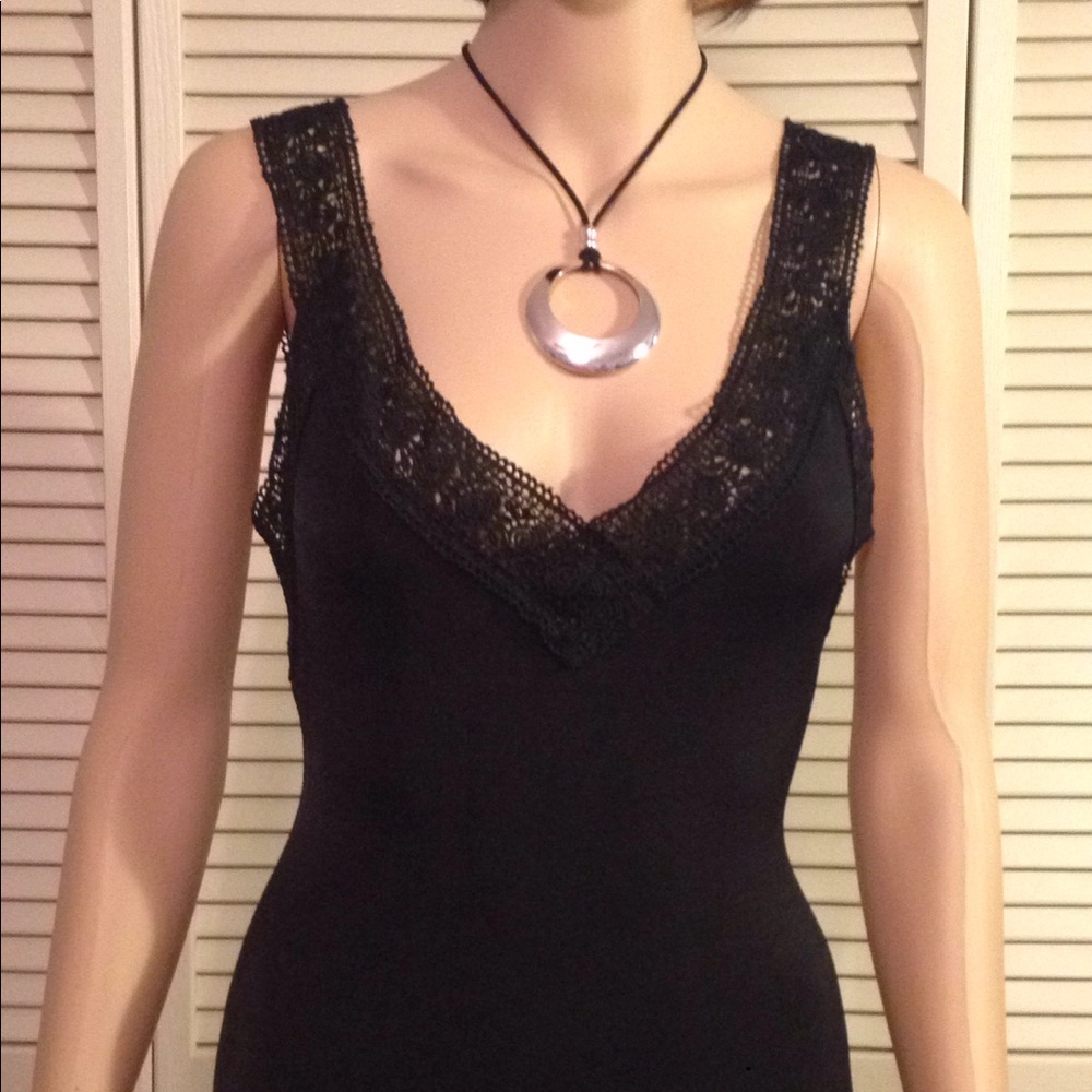 Dress - Picture 3 of 6