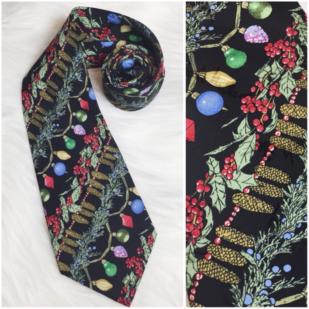 Nicole Miller Hand Sewn Silk Christmas Tie