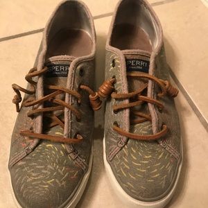 Sperry grey sneaker
