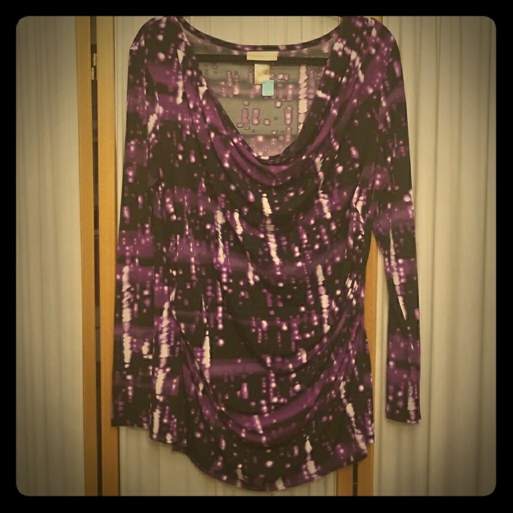 Purple long sleeves top with low neck