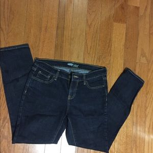 Old Navy Flirt Straight Leg Jean