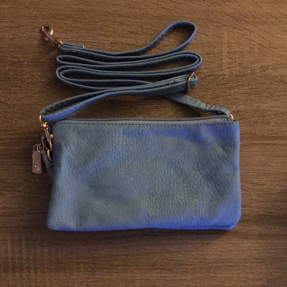 NWOT! BRAND NEW light blue cross body or wristlet - Picture 2 of 3