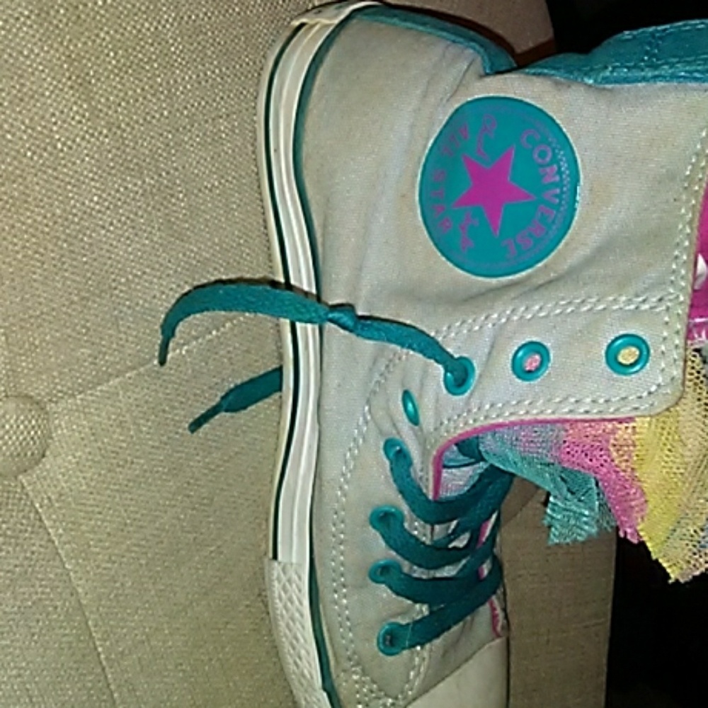Girls converse sneakers