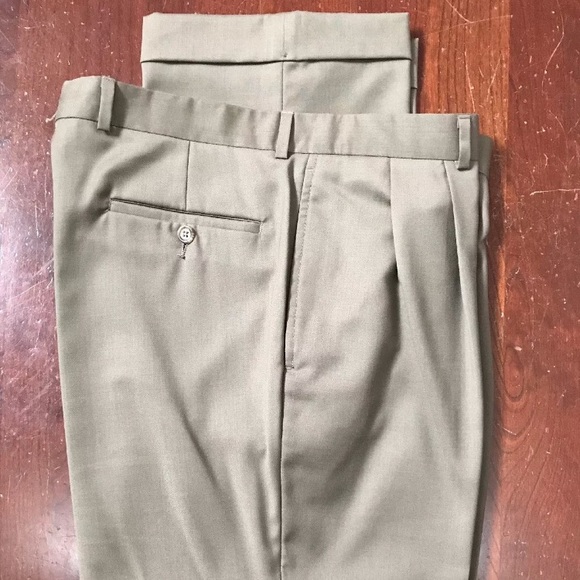 Lauren Ralph Lauren Men’s Suit - Picture 3 of 4