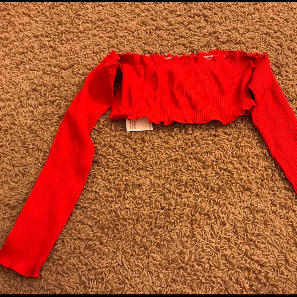 Off the shoulder cropped red top