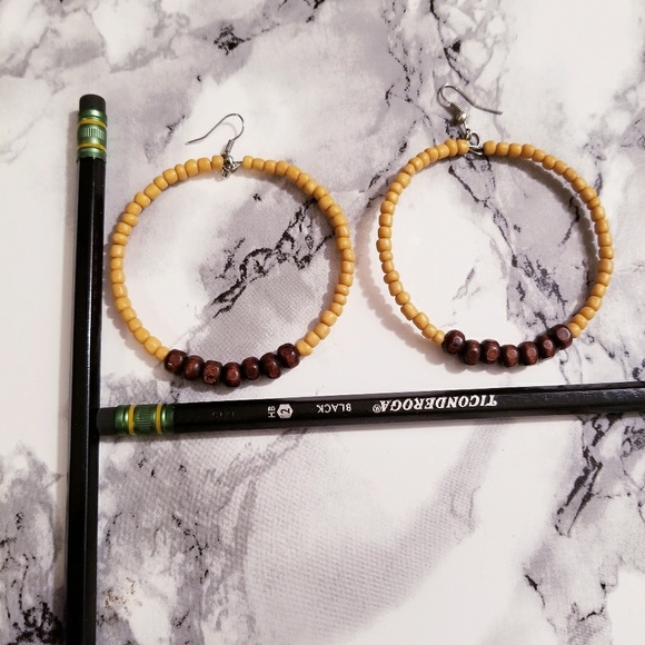 Handmade earrings. - Picture 2 of 2