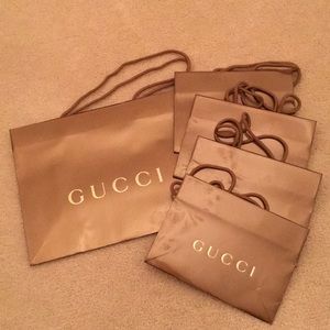 Gucci shopping bags (set of 5)