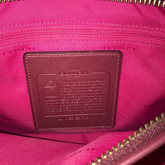 Authentic coach purse. - Picture 3 of 7