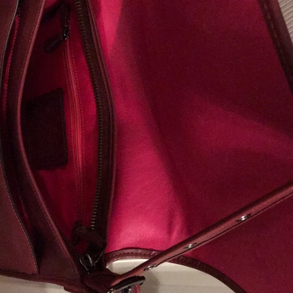 Authentic coach purse. - Picture 4 of 7