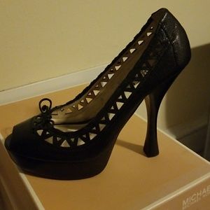 New in box Black Heels