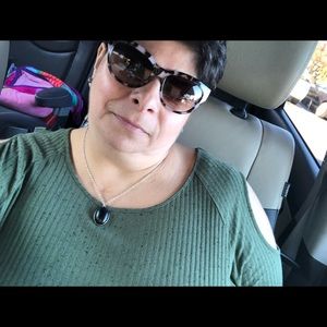 Meet your Posher, Debbie