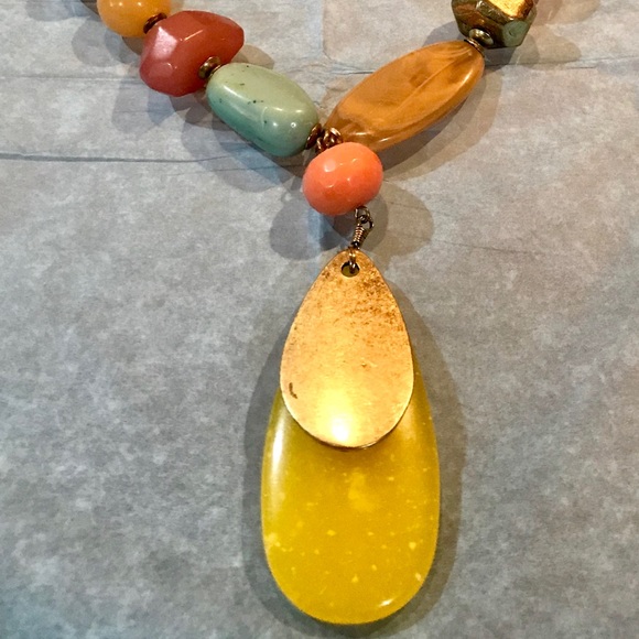 NWOT Colorful Drop Necklace - Picture 2 of 3