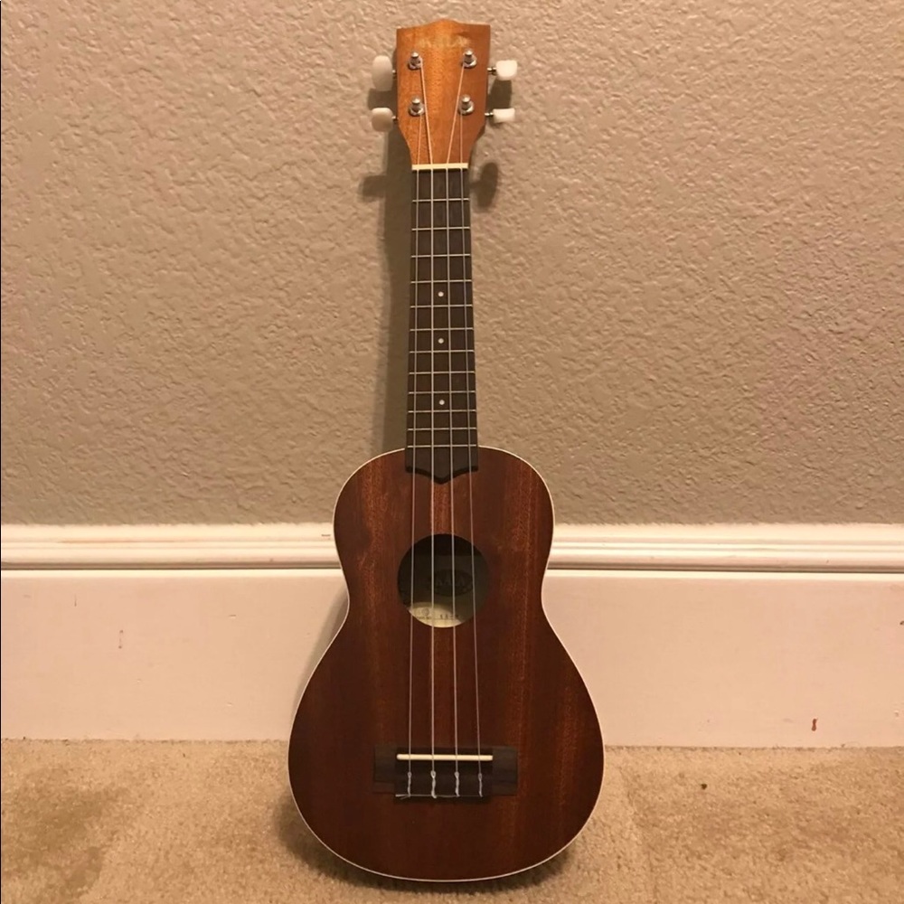 Satin Mahogany Soprano Ukulele