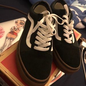 Women’s Gumsole Vans