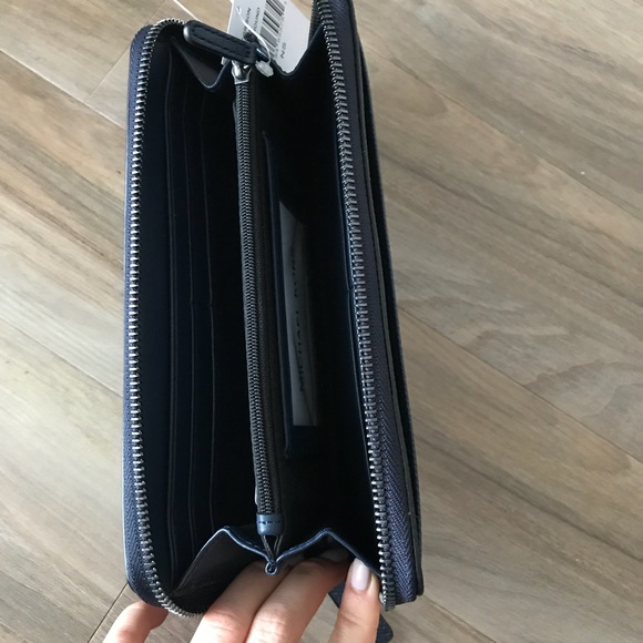 Michael Kors Harrison Leather Wallet - Picture 6 of 6