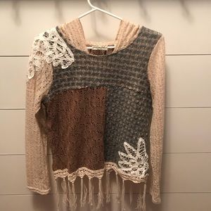 Gimmicks by BKE SWEATER