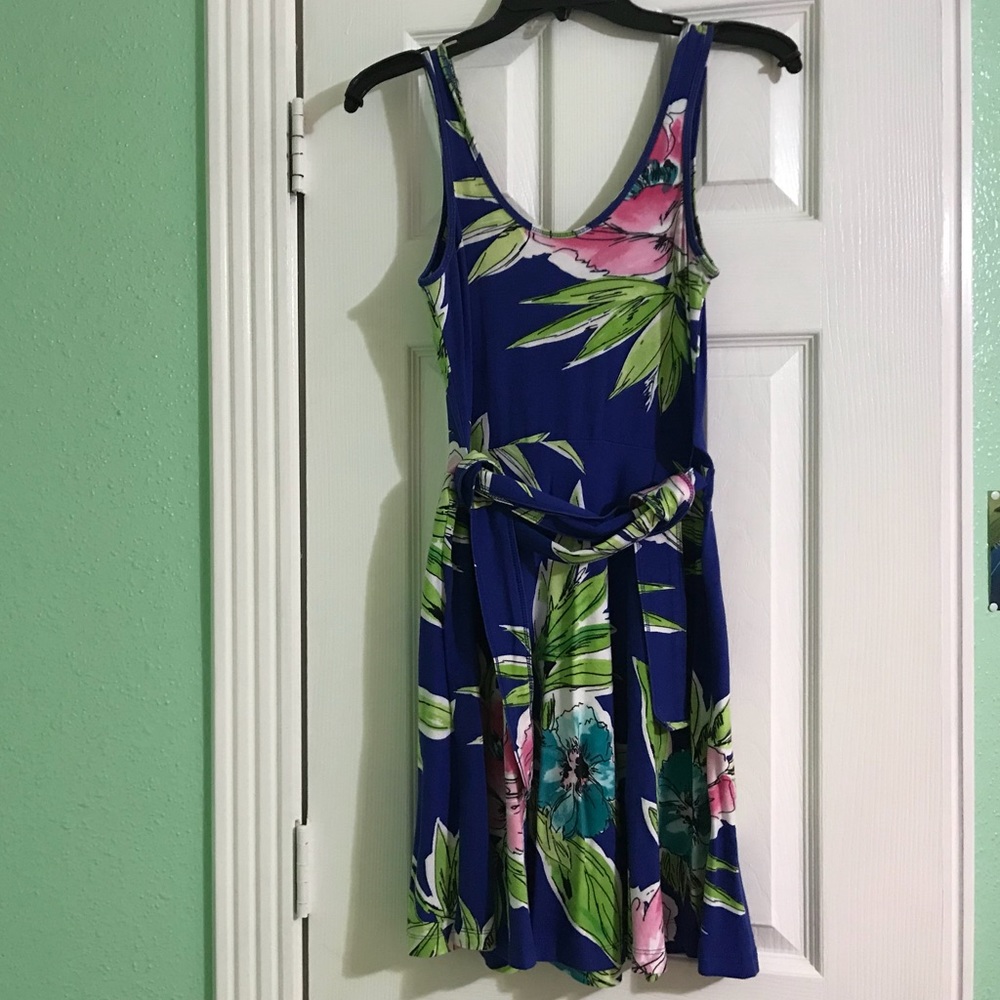 Dress - Picture 2 of 3