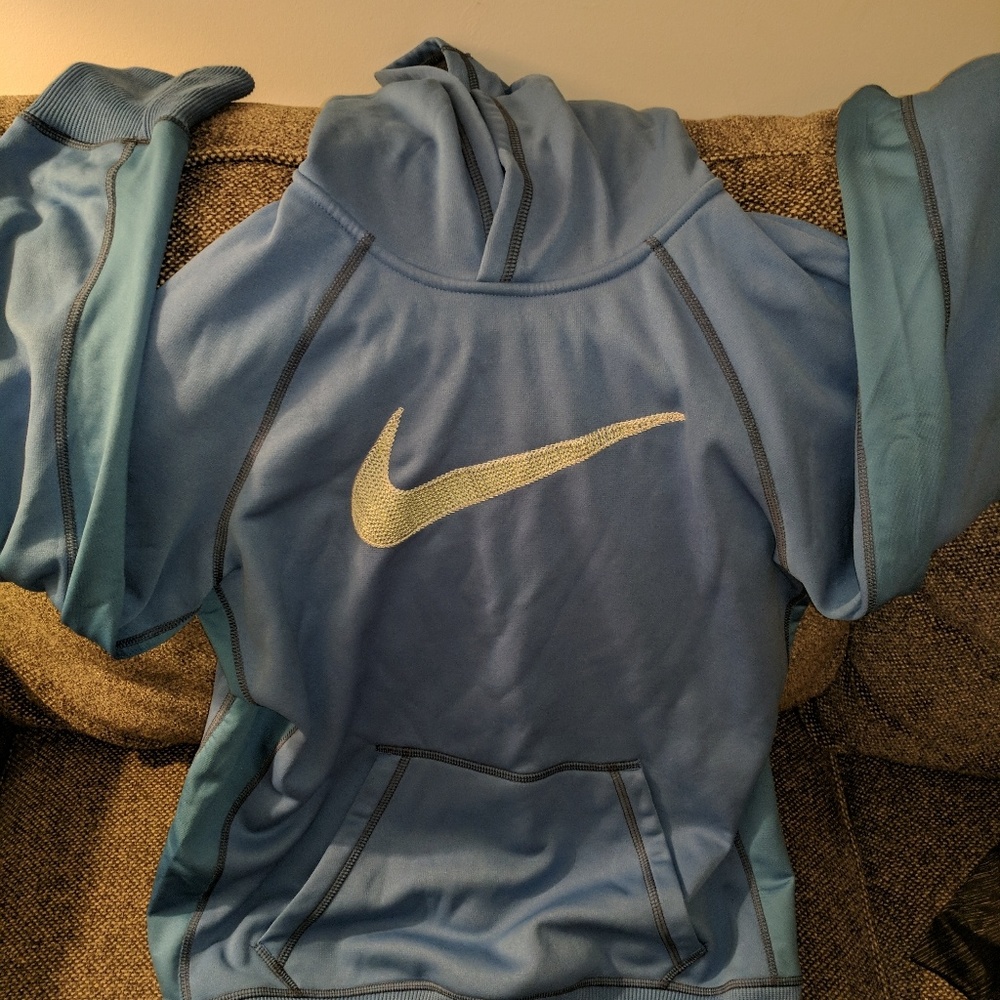 Nike Therma-Fit Sweatshirt