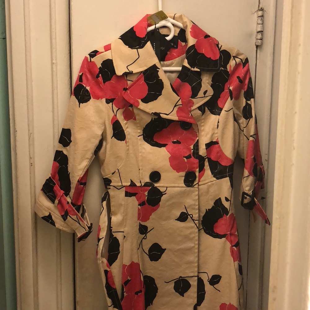 Kaishiqi Trench Coat Size XL