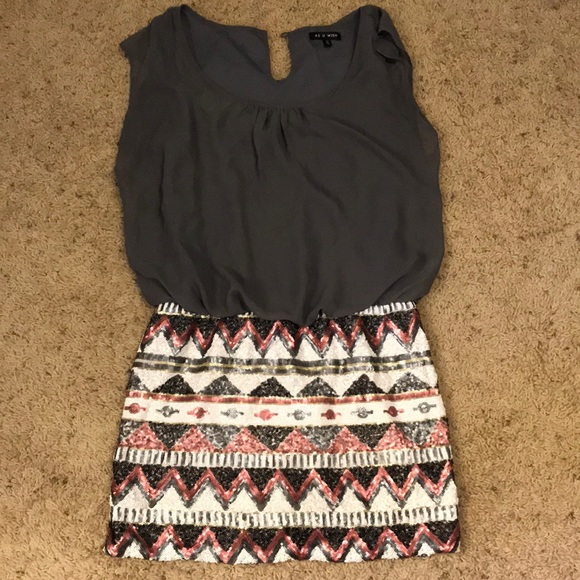Half sequin dress - Picture 1 of 5