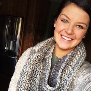 Meet your Posher, Courtney