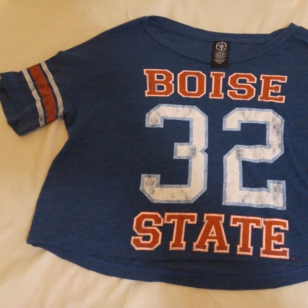 Boise State Distressed Crop Top T Shirt Small