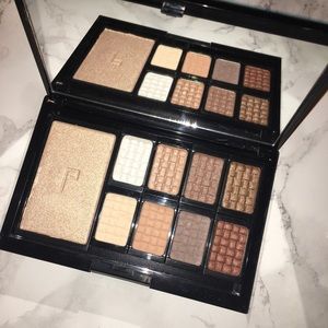 Doucce Freematic Nude Eyeshadow Pro Palette
