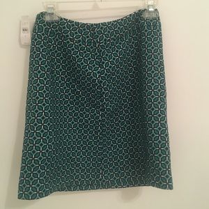 Functional and stylish LOFT skirt