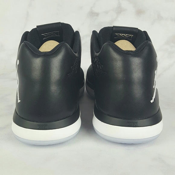 Nike Air Jordan XXXI Low Black & White New In Box - Picture 5 of 8