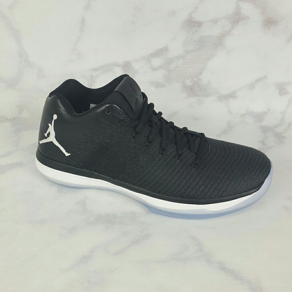 Nike Air Jordan XXXI Low Black & White New In Box - Picture 2 of 8