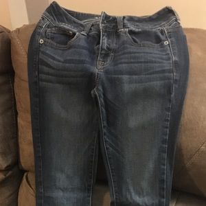 American Eagle blue jeans
