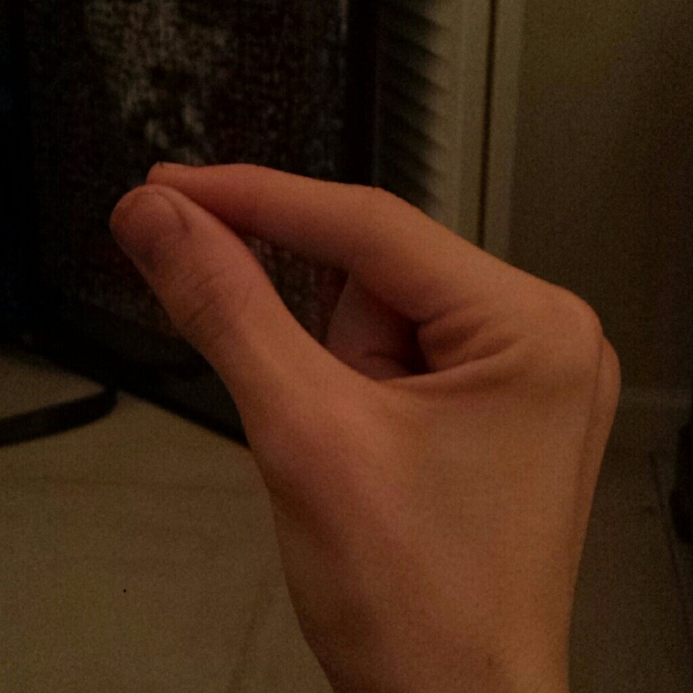 Tiny violin - Picture 1 of 4