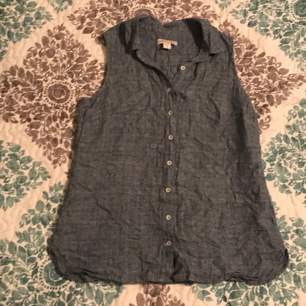 Button down tank