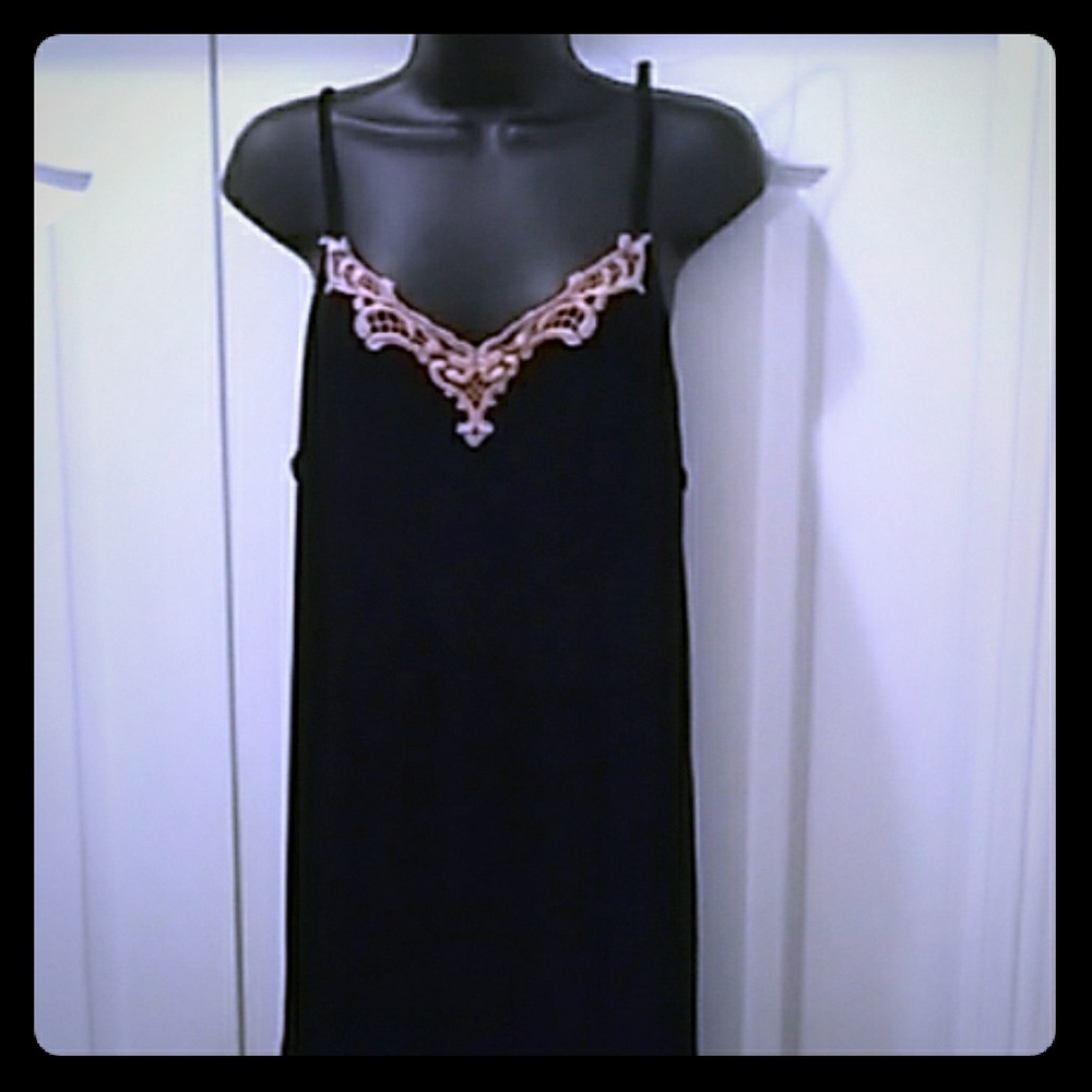 Black Valour Night gown