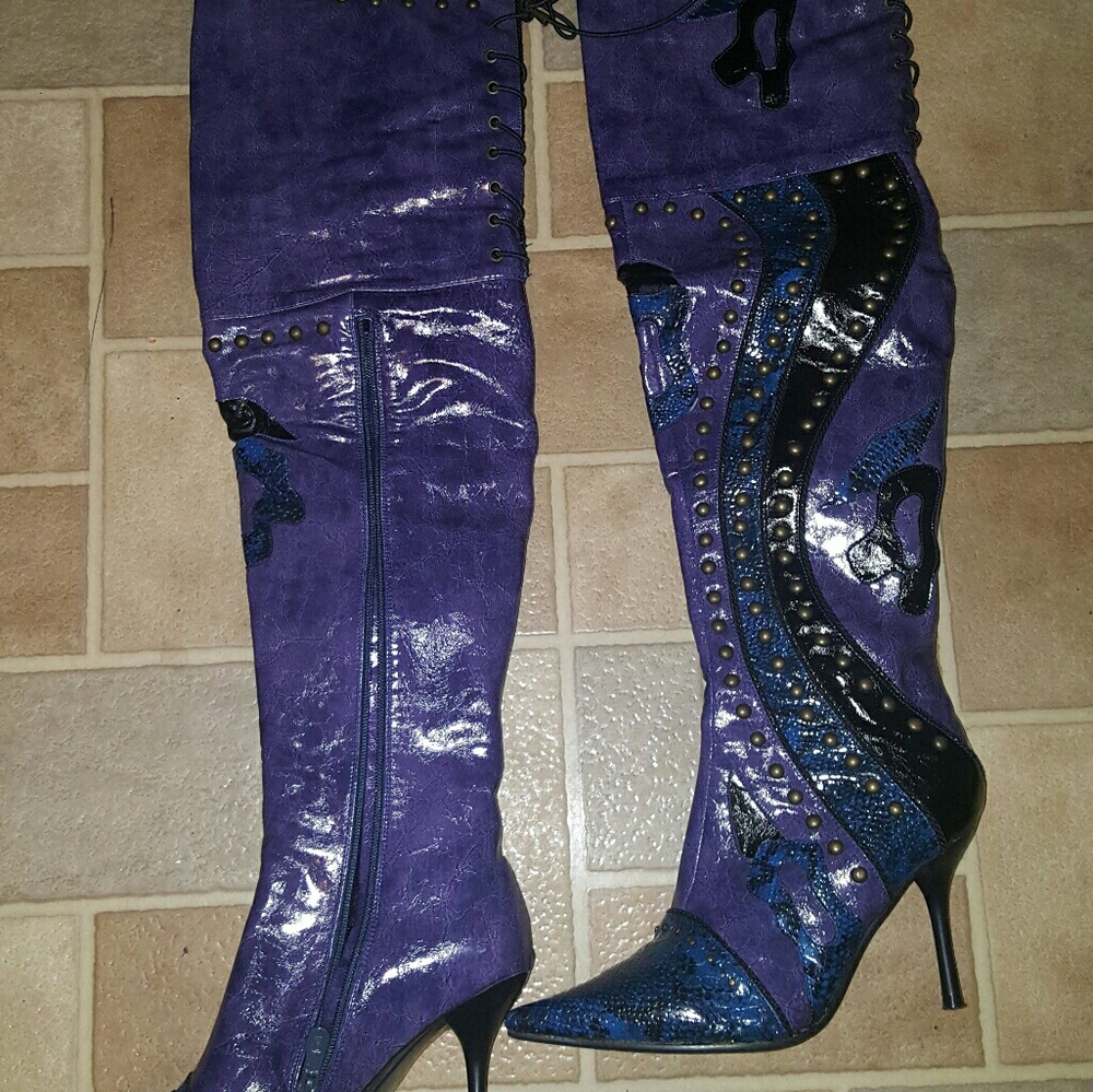 NIB. Highly decorative and embellished