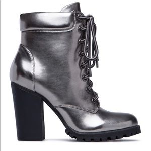 ShoeDazzle Shoes - ShoeDazzle Jovanna bootie gunmetal Gray sz 7.5 ShoeDazzle Shoes - ShoeDazzle Jovanna bootie gunmetal Gray sz 7.5