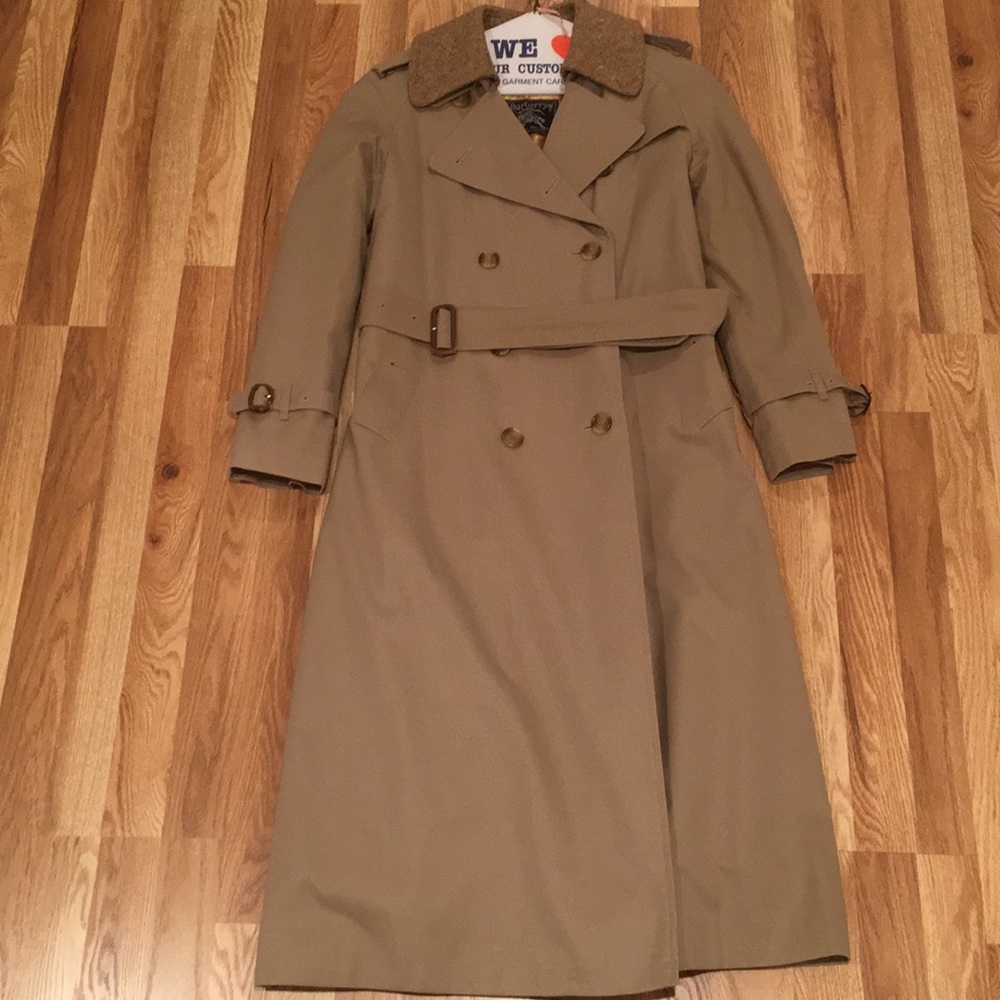 Flash Sale 1 HR Burberry 100% Authentic Women’s