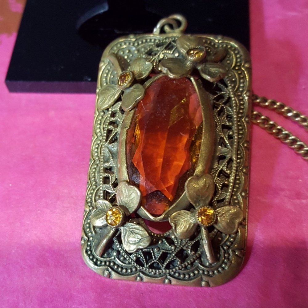 Vintage 1930 Topaz Glass Necklace Czech Manufacturer EUC