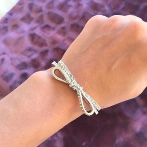 KATE SPADE tied up pave bow braclet