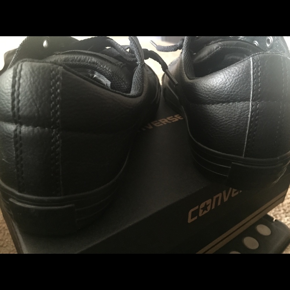 Men converse - Picture 3 of 3