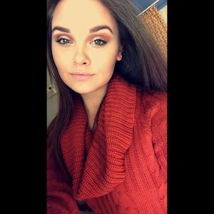 Meet your Posher, Alana