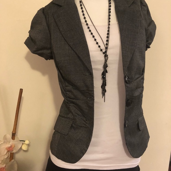 Blazer - Picture 2 of 5