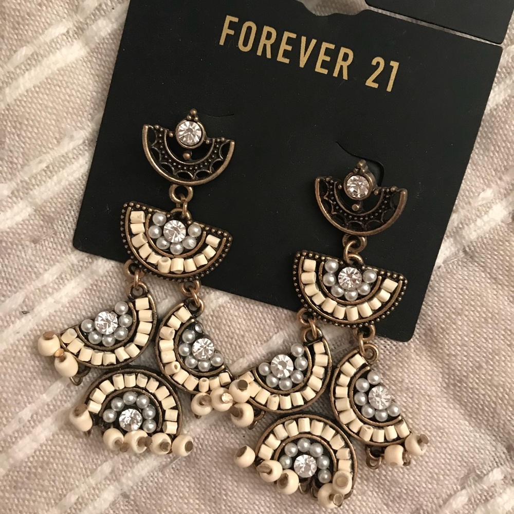 Earrings forever 21